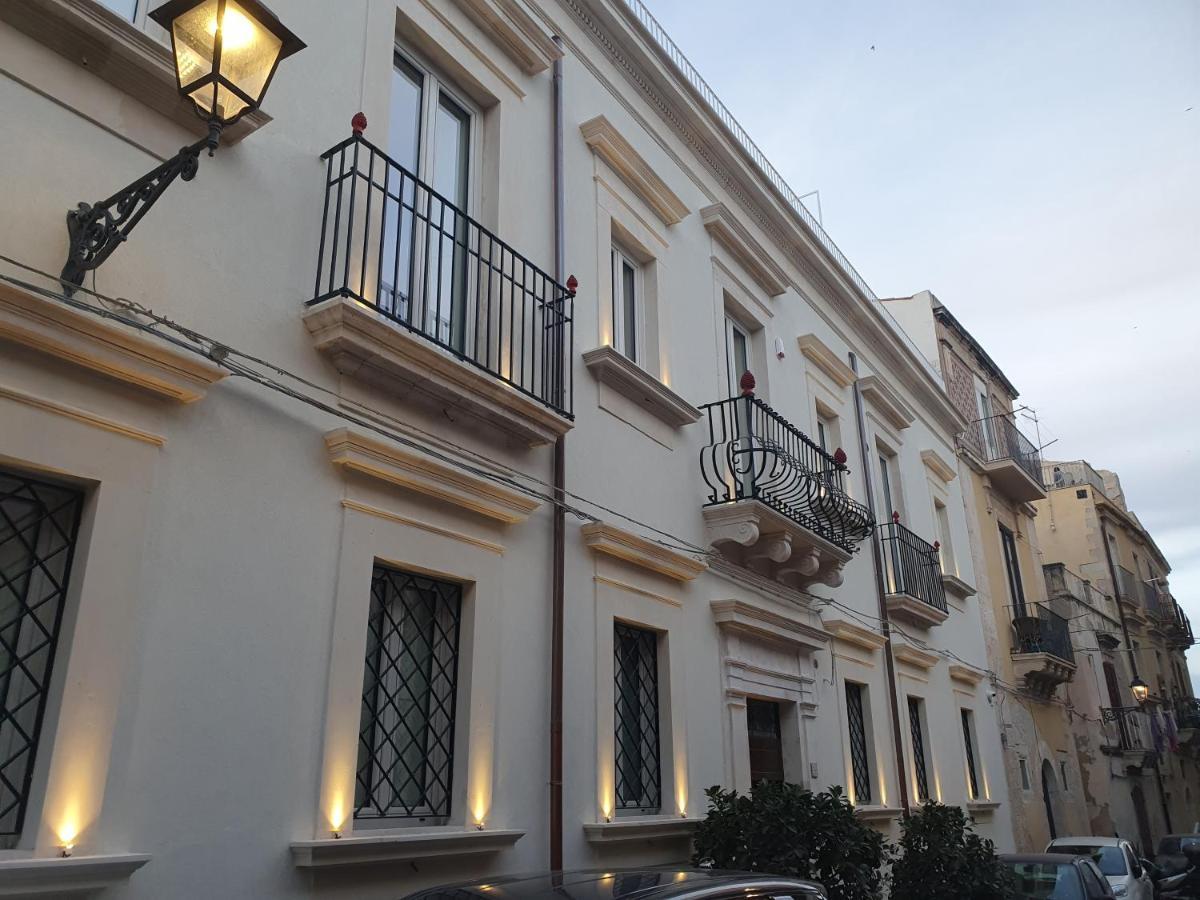דירות סירקוזה Palazzo Giufa מראה חיצוני תמונה